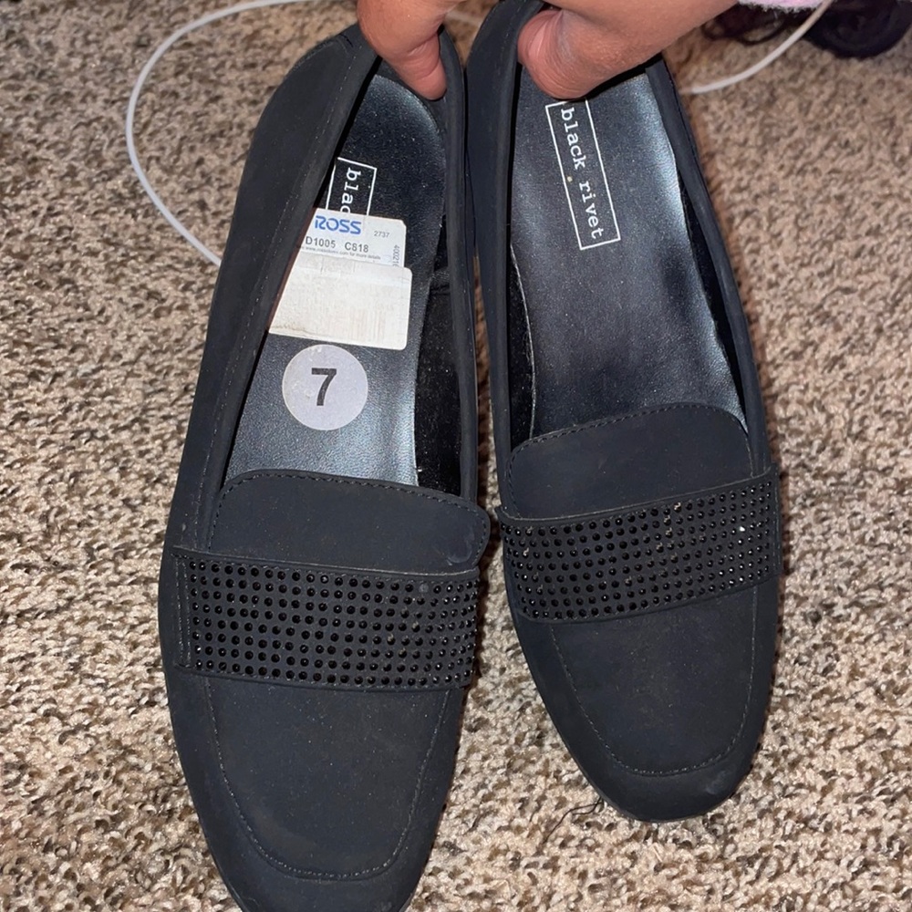 Size 7, Black Rivet dress shoes